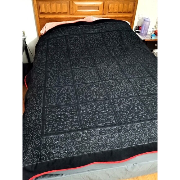 Handmade 100% Cotton 72x82 Quilt - Picture 5 of 5